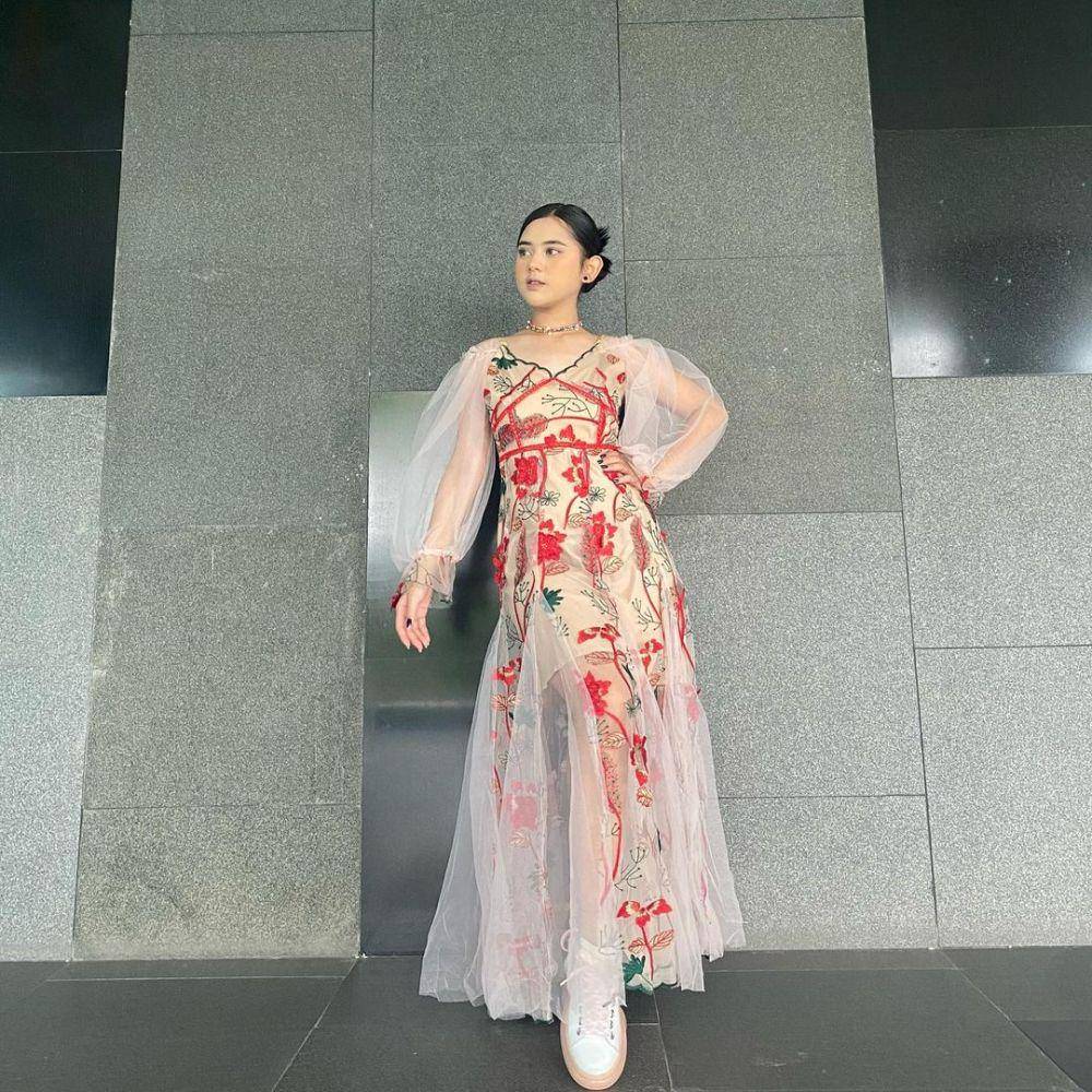 potret kostum panggung Ziva Magnolya (instagram.com/zivamagnolya)