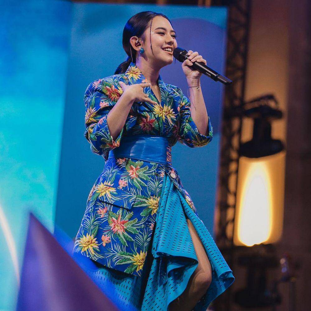 potret kostum panggung Ziva Magnolya (instagram.com/zivamagnolya)