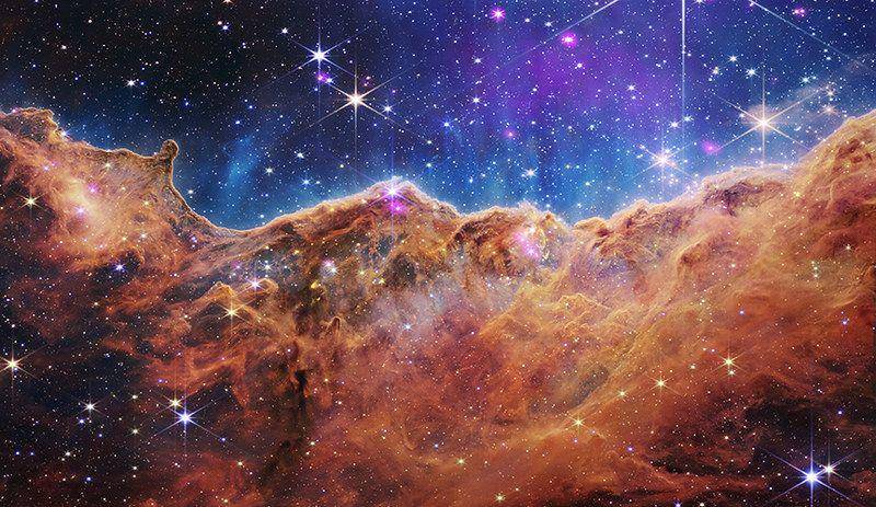 Nebula Carina menyerupai pegunungan berwarna cokelat karat (flickr.com/NASA's James Webb Space Telescope)