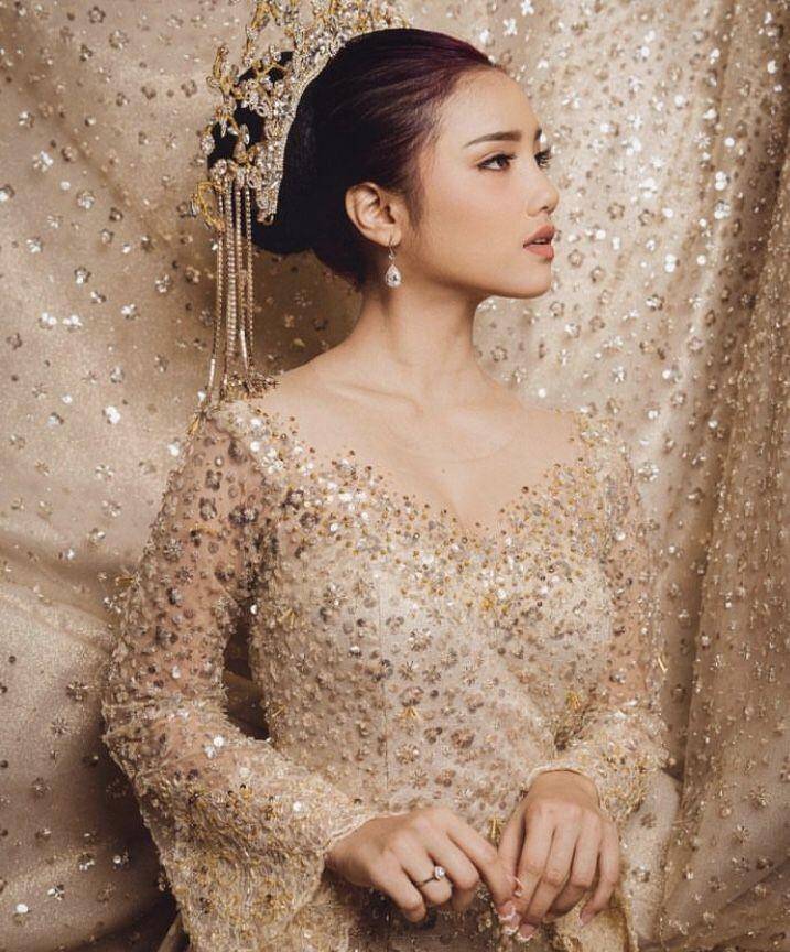 Fuji aldo (instagram.com/victoria_makeupatelier)