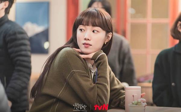 Lee Sung Kyung di drama Shooting Stars (instagram.com/tvn_drama)