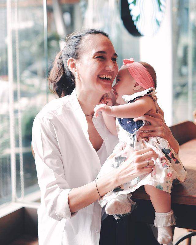 potret Nadine Chandrawinata dan sang anak (instagram.com/nadinelist)