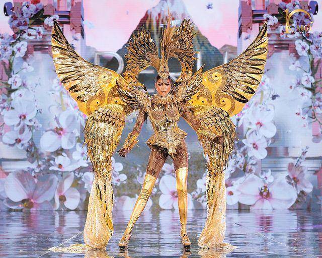 Potret Finalis Miss Grand International 2022 dalam Balutan Kostum Nasional (Facebook.com/Miss Grand International)