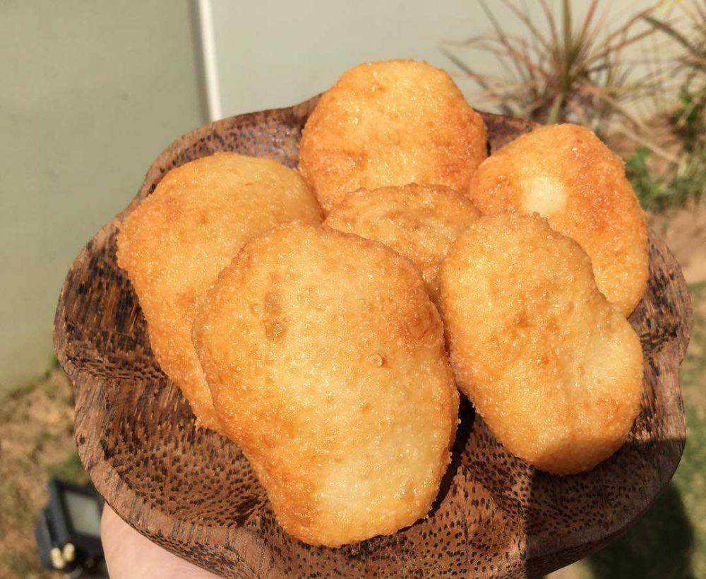 gemblong goreng (instagram.com/lanikarassoan)