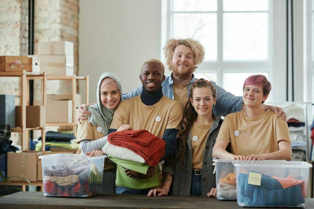 ilustrasi kegiatan sosial (pexels.com/Julia M Cameron)