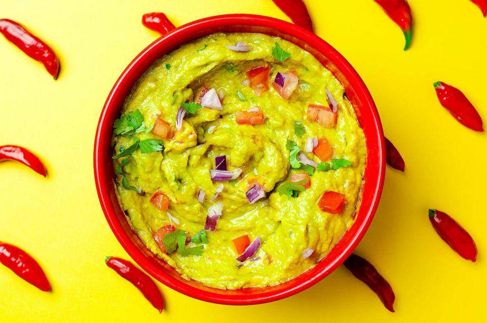 guacamole (pexels.com/Dayvison de Oliveira Silva)