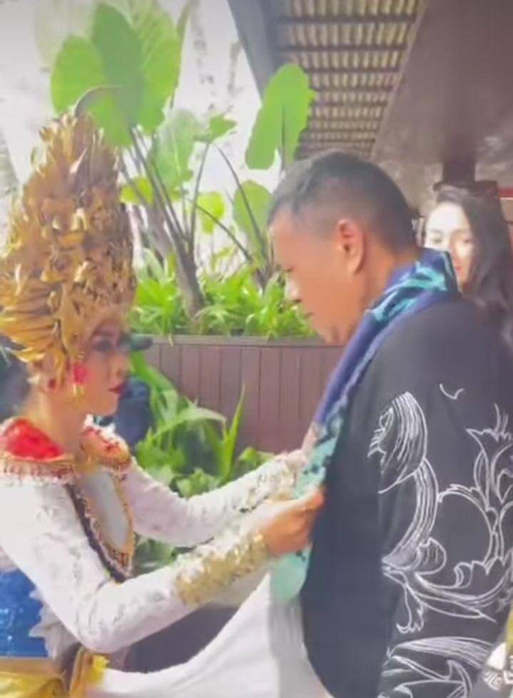 potret ultah ke-63 Hotman Paris (instagram.com/hotmanparisofficial)