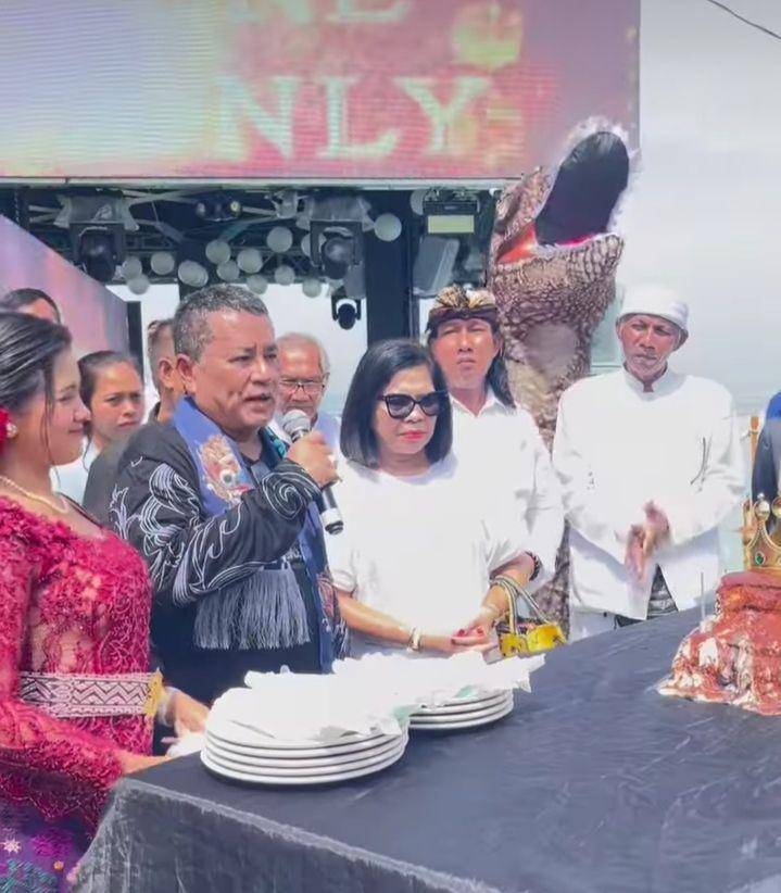 potret ultah ke-63 Hotman Paris (instagram.com/hotmanparisofficial)