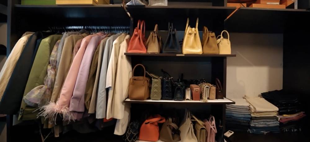 potret kantor Tasya Farasya bak rumah mewah (youtube.com/TheHermansyahA6world)