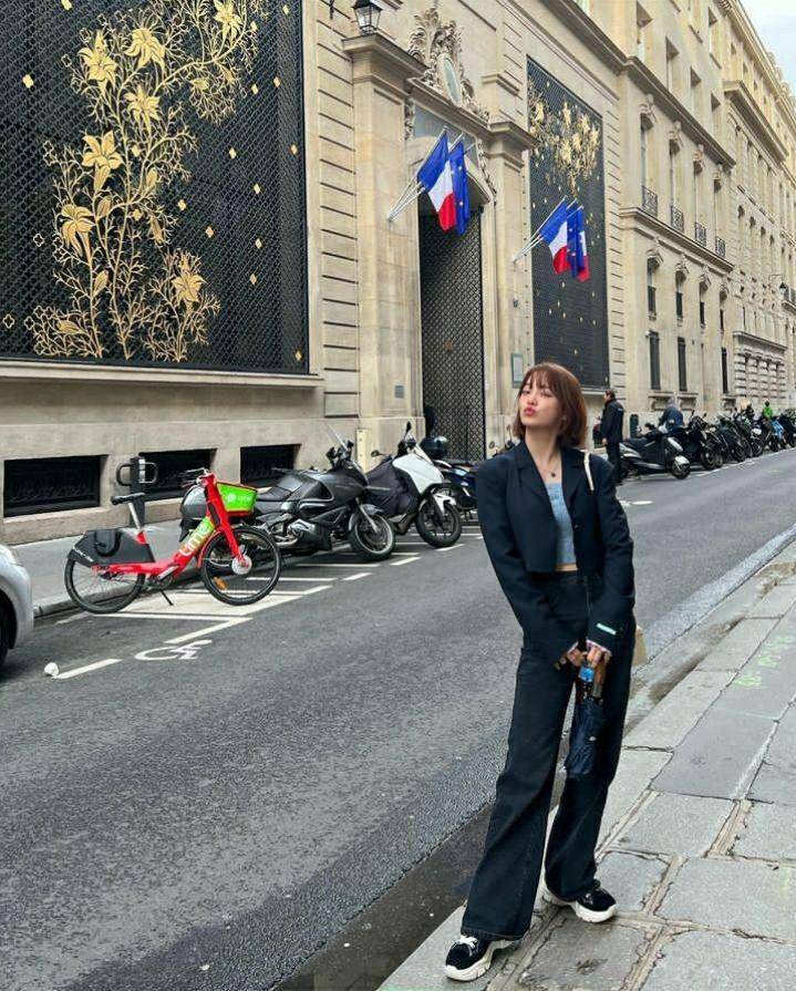 ootd Kim Sejeong (instagram.com/clean_0828)