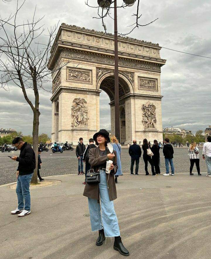 ootd Kim Sejeong (instagram.com/clean_0828)
