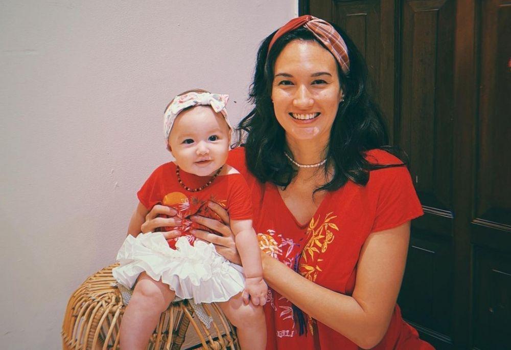 5 Beauty Queen Indonesia yang Lahirkan Anak Pertama di Tahun 2022