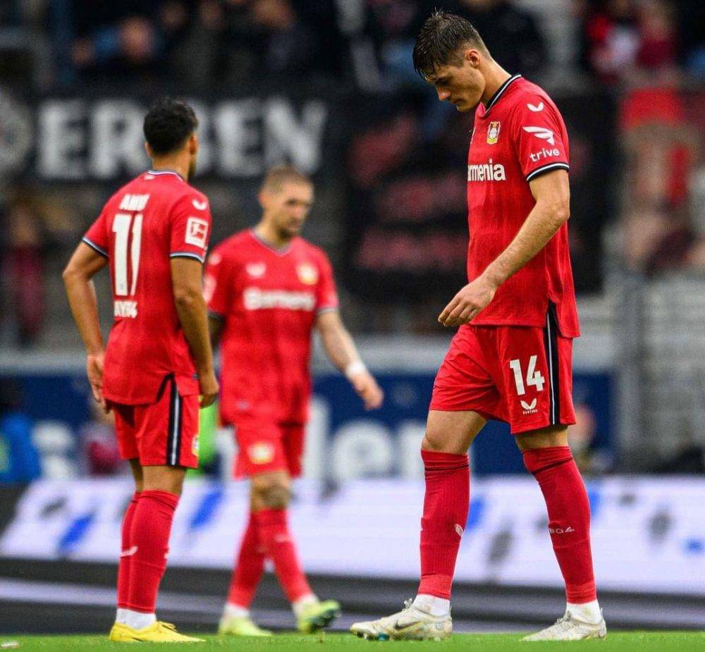 Pemain Bayer Leverkusen setelah mengalami kekalahan melawan Eintracht Frankfurt. (instagram.com/bayer04fussball)