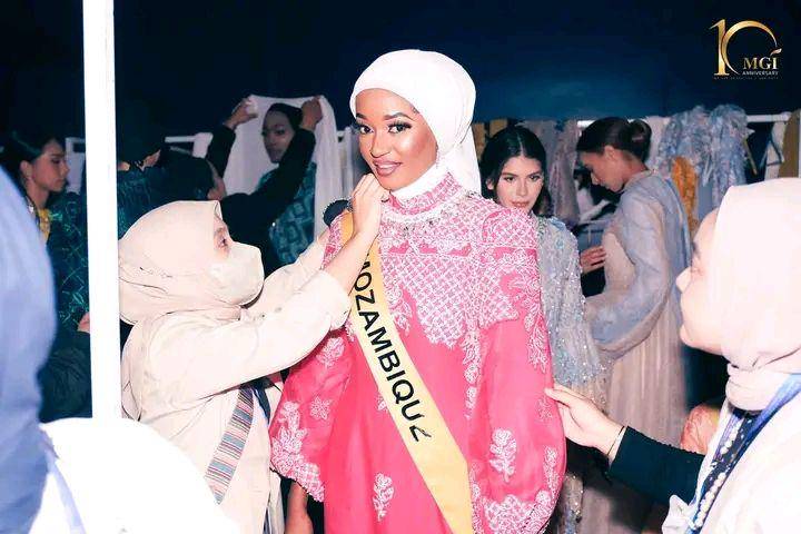 Potret Penampilan Finalis Miss Grand International 2022 di Jakarta Muslim Fashion Week (Facebook.com/Miss Grand International)