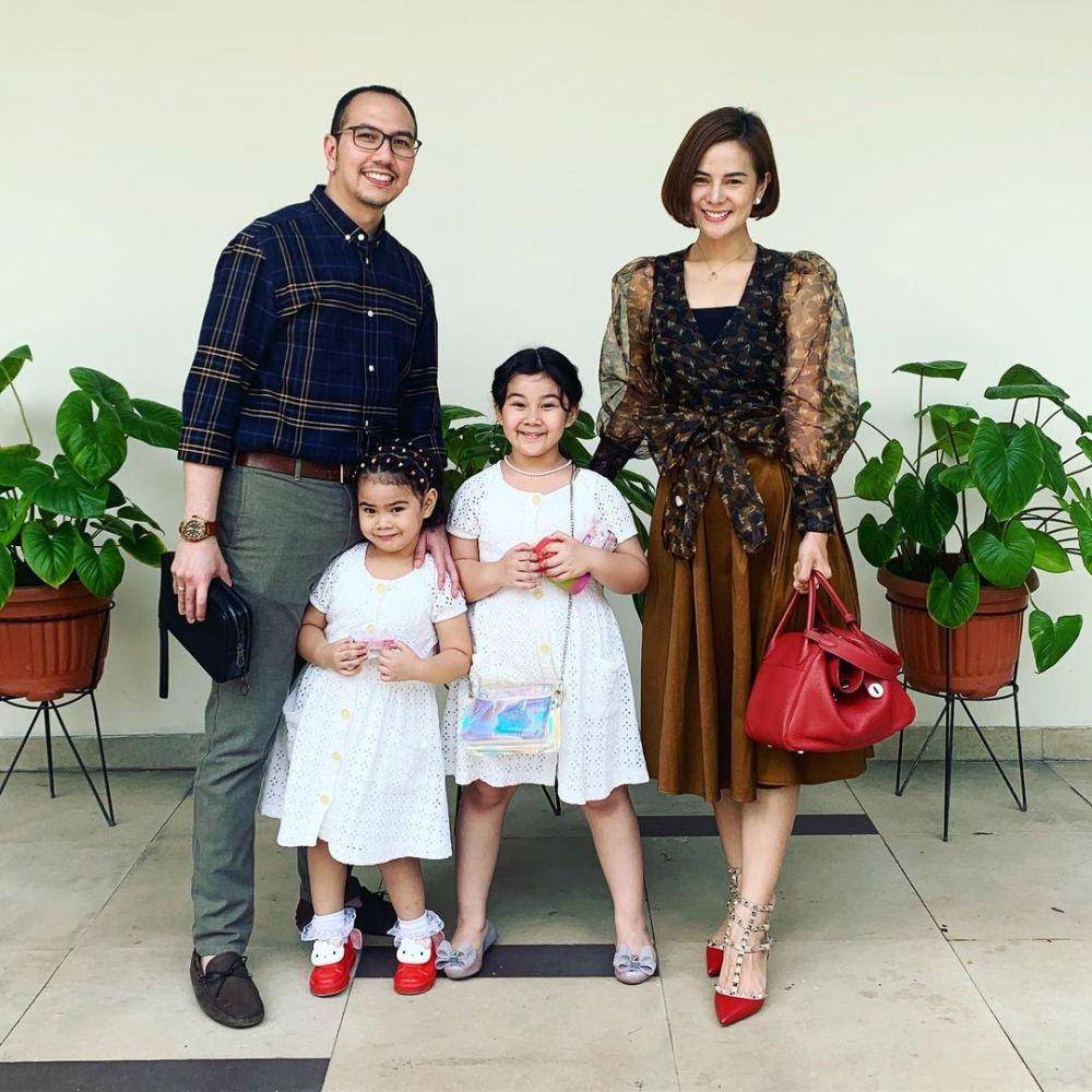 OOTD couple ala Astrid Tiar dan suami (instagram.com/astridtiar127)