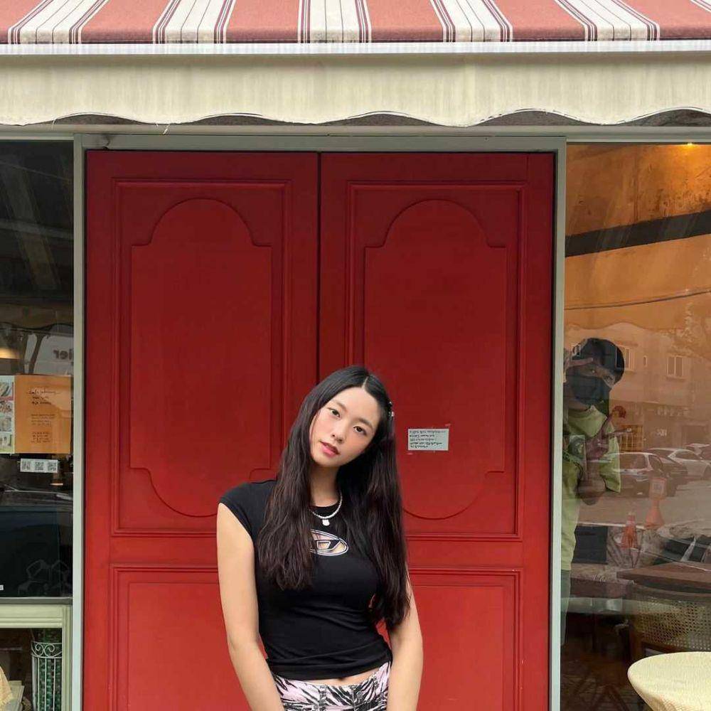 Seolhyun (instagram.com/s2seolhyuns2)
