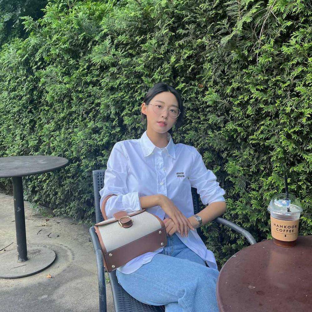 Seolhyun (instagram.com/s2seolhyuns2)