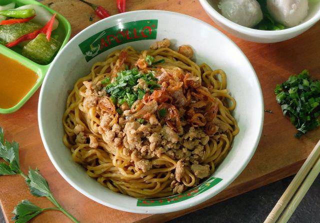 gambar mie ayam baso Apollo (instagram.com/mieayambasoapollo)