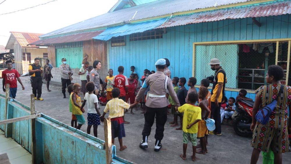 Anak-anak Asmat Korban Kebakaran Pasar Dolog Diberikan Trauma Healing