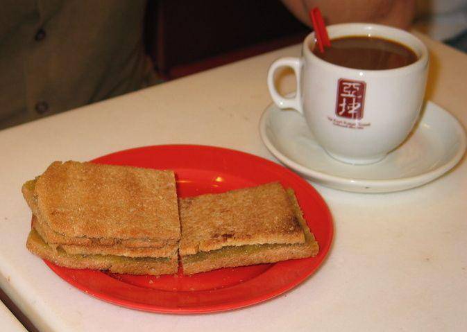 kaya toast menu sarapan ala Singapura (commons.wikimedia.org/Daniel)
