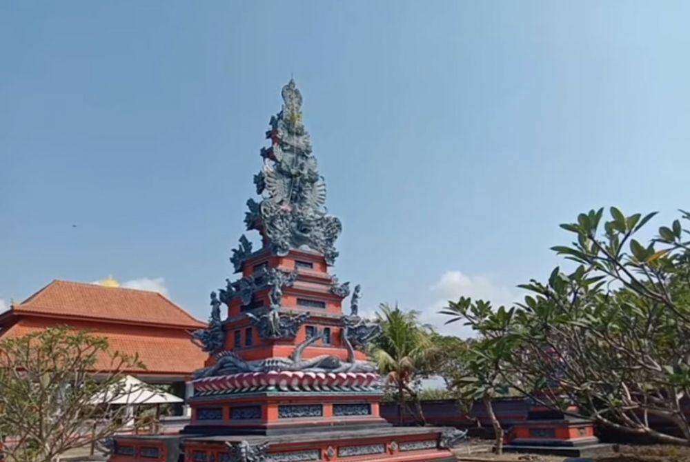 Pura Segara Batu Putih, Lampung. (YouTube.com/PopMi Channel)