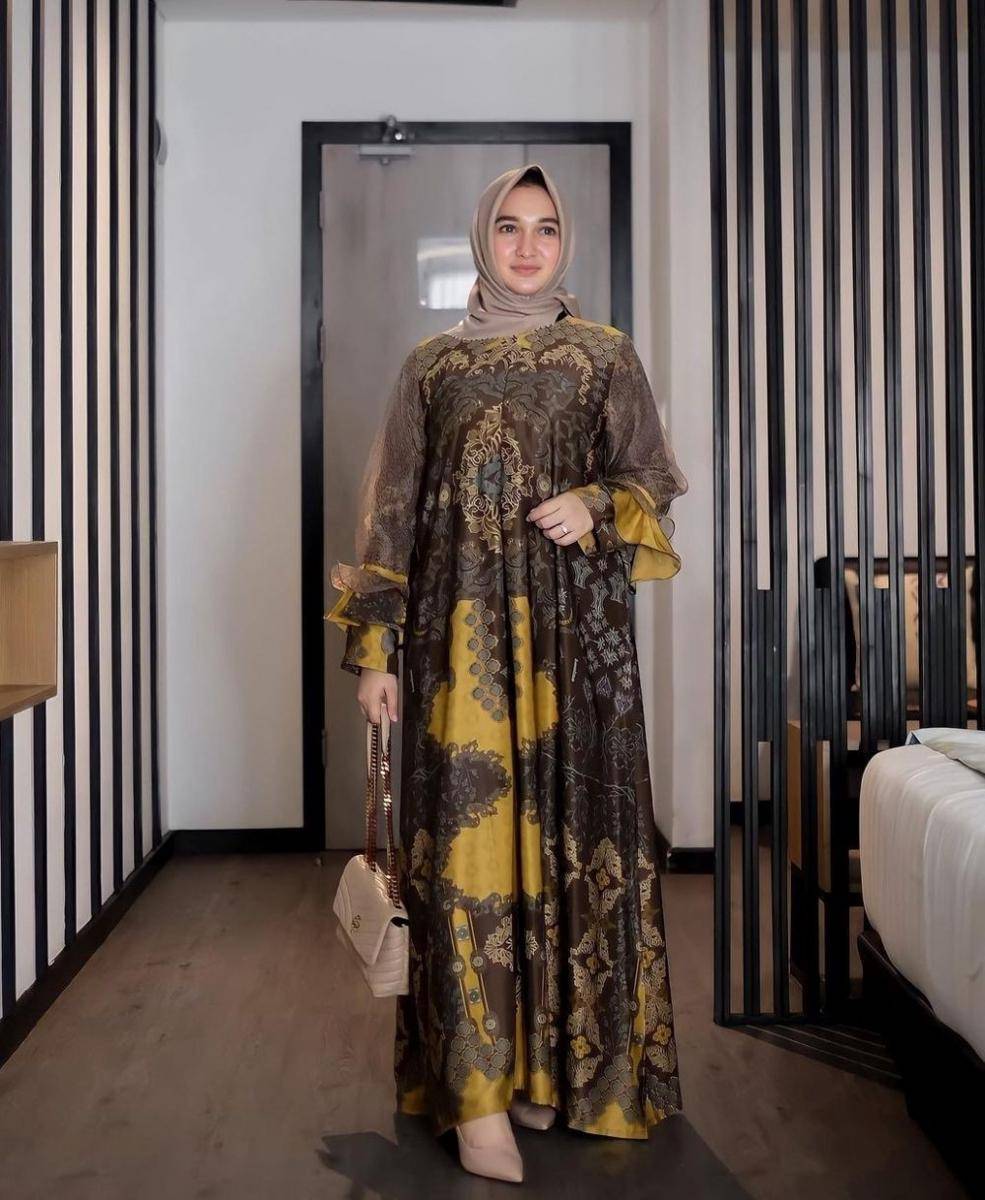 Selebgram Zsalsa Nadila (instagram.com/zsalsadil)