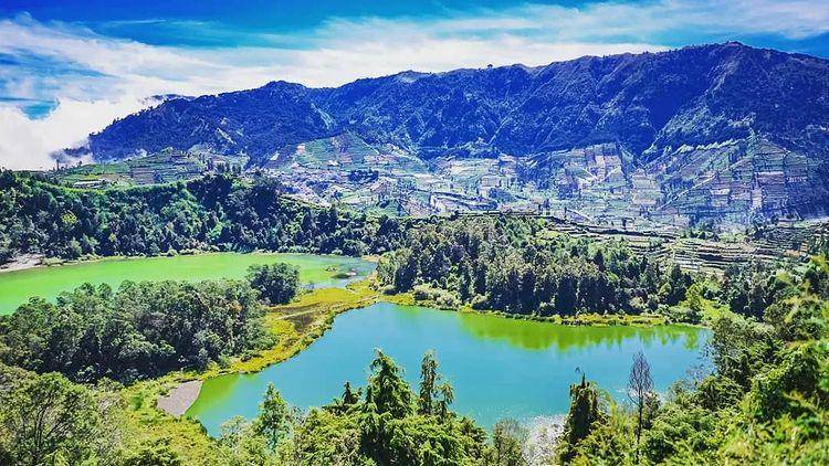 Danau Telaga Warna (instagram.com/telagawarnadieng)