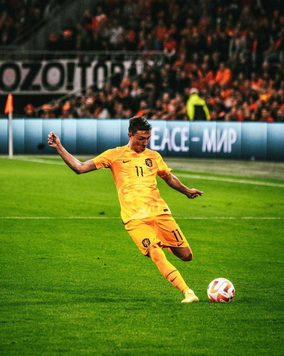 Steven Berghuis saat membela Timnas Belanda. (instagram.com/stevenberghuis)