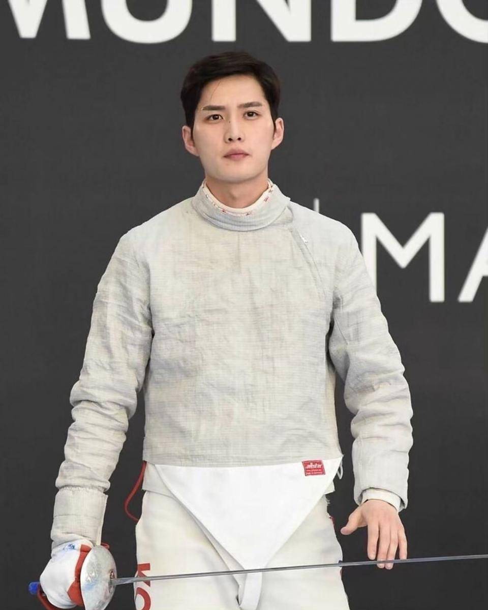 Kim Jun Ho (instagram.com/kjh_0526)