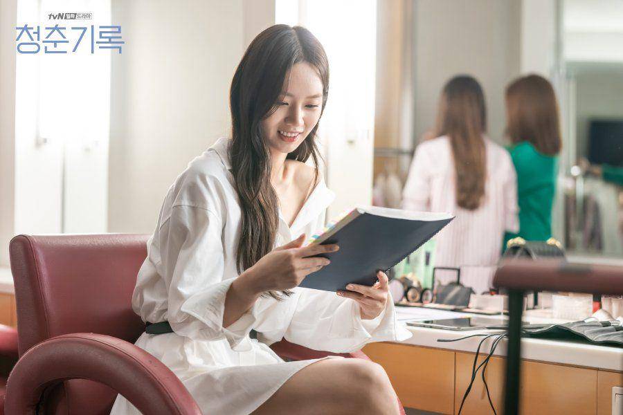 Lee Hyeri dalam KDrama Record of Youth (dok. tvN/Record of Youth)