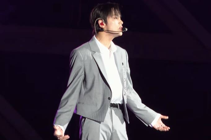 potret Haechan saat tampil membawakan lagu di NEO CITY: THE LINK+ (youtube.com/ 풀썬데이)