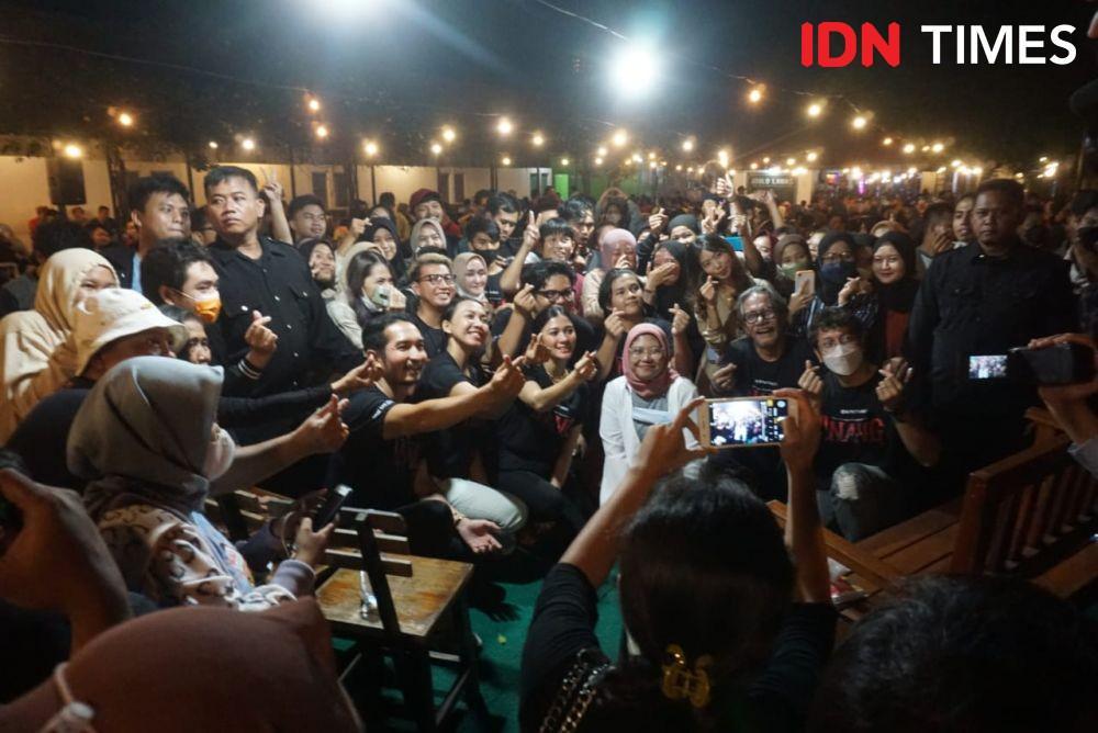 Pemain dan Sutradara Inang Sapa Penggemar di Yogyakarta