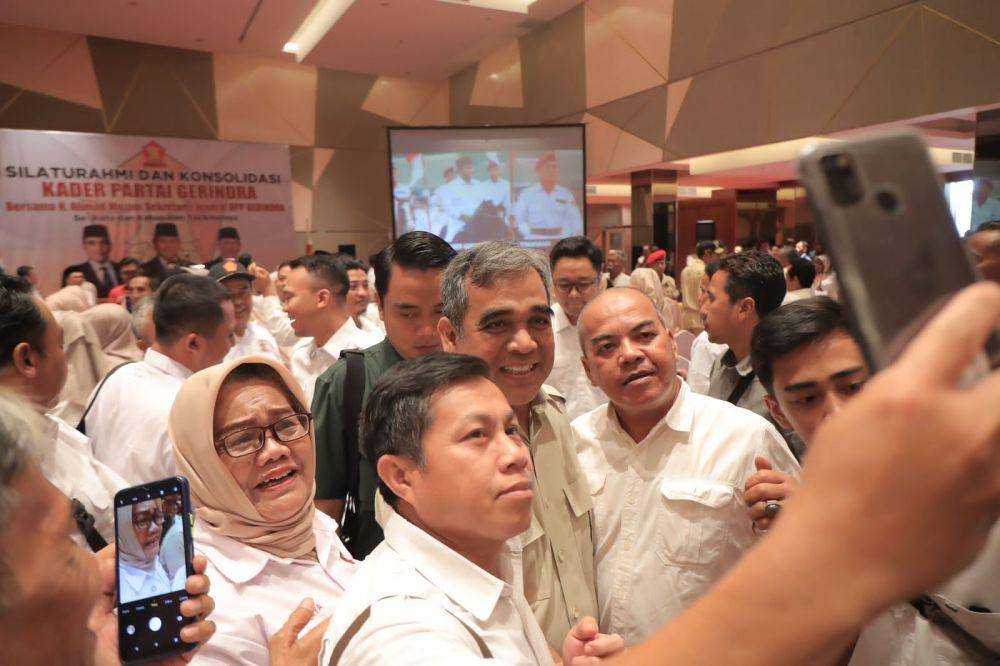 Sekjen Partai Gerindra Ahmad Muzani saat konsolidasi dengan kader di Tasimkalaya, Minggu (23/10/2022). (Dok/Gerindra)