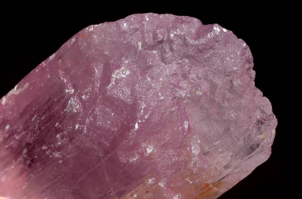 ilustrasi Zoisite (commons.wikimedia.org/Parent Géry)