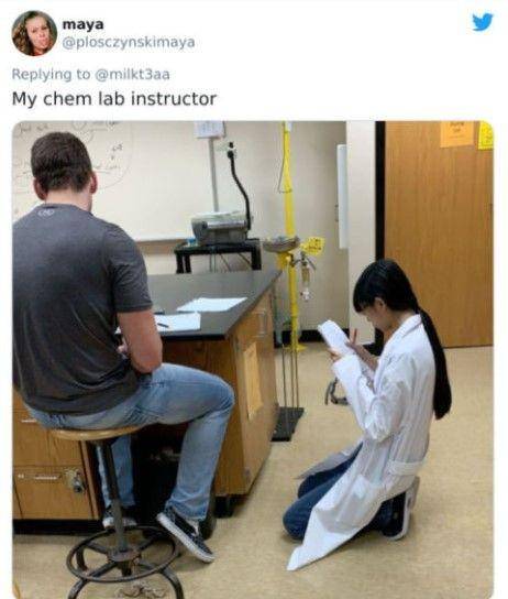 kelakuan siswa di laboratorium (twitter.com/plosczynskimaya)