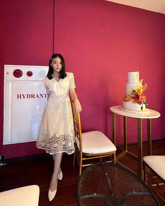 inspirasi outfit untuk dinner (instagram.com/anneth.dlc)