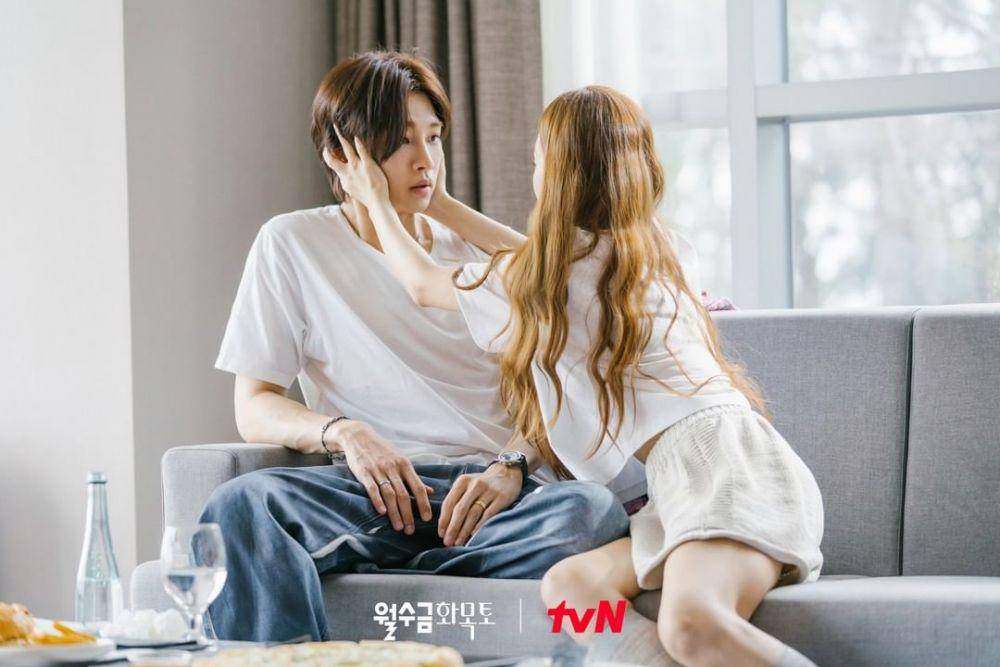 cuplikan drama Love in Contract (Instagram.com/tvN_drama)