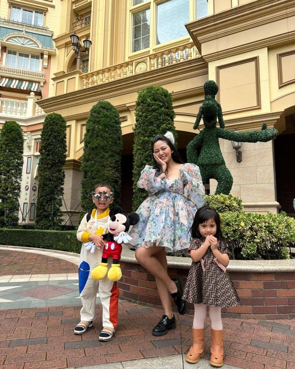 potret Rachel Vennya dan dua anaknya (instagram.com/rachelvennya)