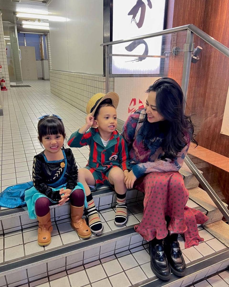 potret Rachel Vennya dan dua anaknya (instagram.com/rachelvennya)