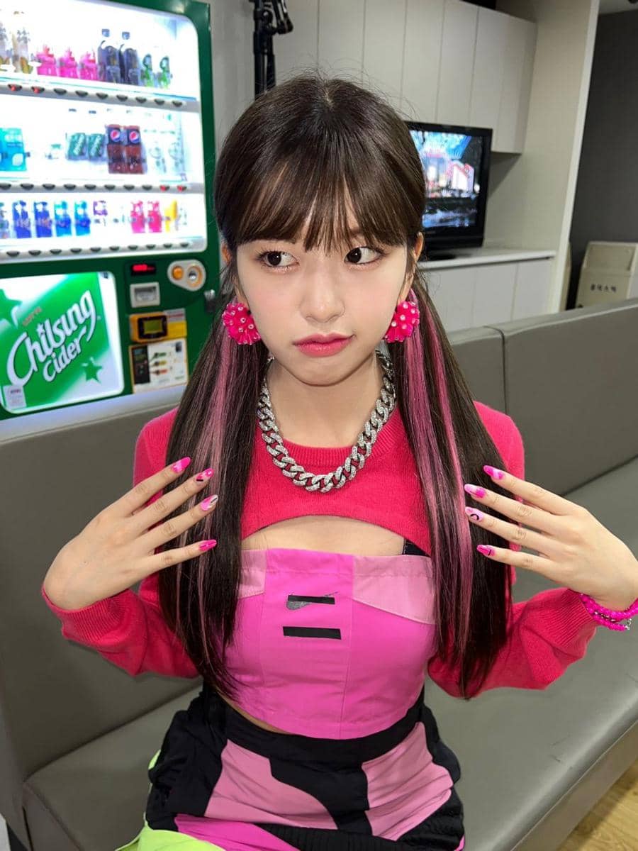 Gaya rambut ala member IVE (twitter.com/IVE_twt)