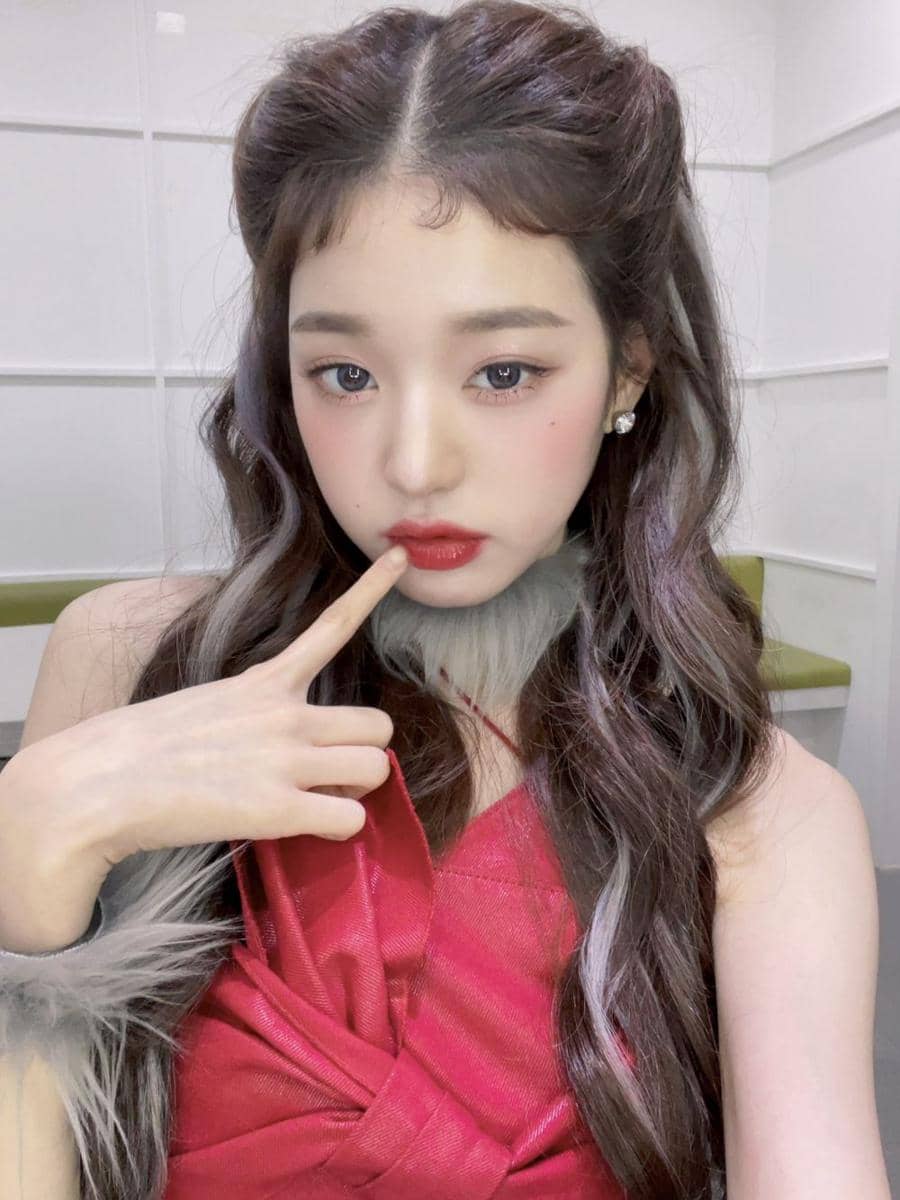 Gaya rambut ala member IVE (twitter.com/IVE_twt)