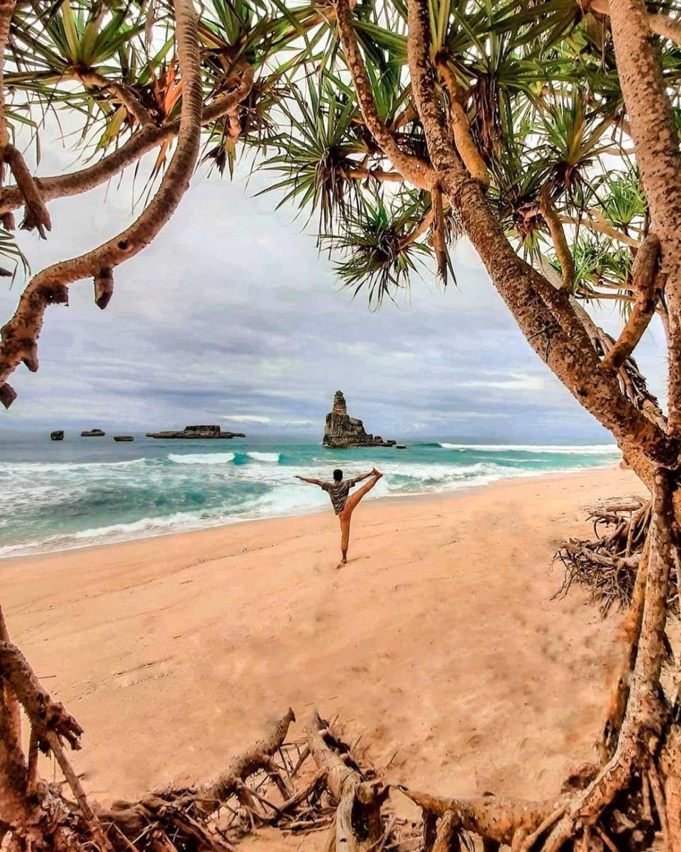 5 Fakta Pantai Buyutan Pacitan, Ada Kisah Legendanya!