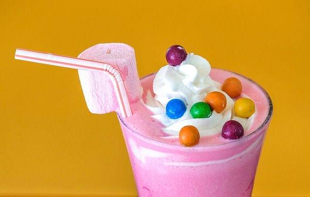 ilustrasi minuman yang kadar gulanya tinggi (pixabay.com/bellawhitephoto)