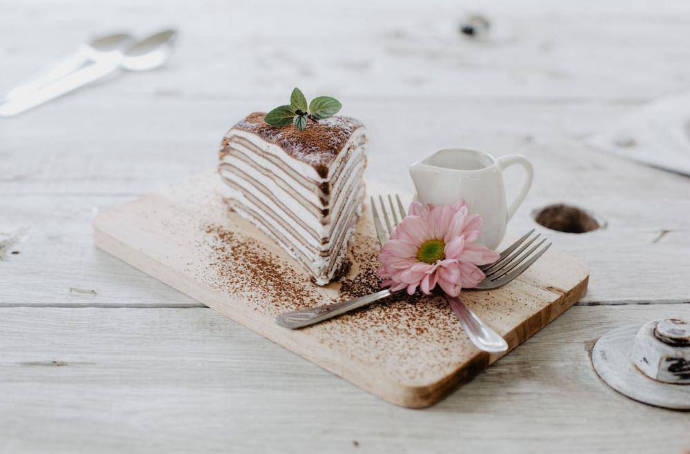 ilustrasi sepotong cake (pexels.com/ROMAN ODINTSOV)