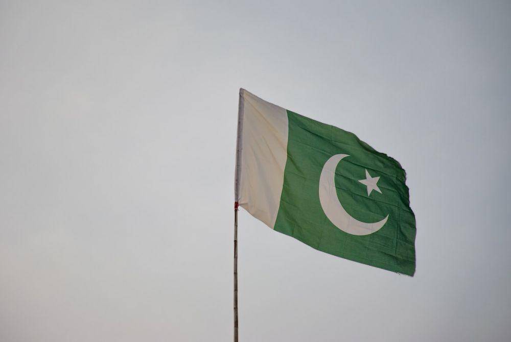 Bendera Pakistan. (Unsplash.com/Hamid Roshaan)