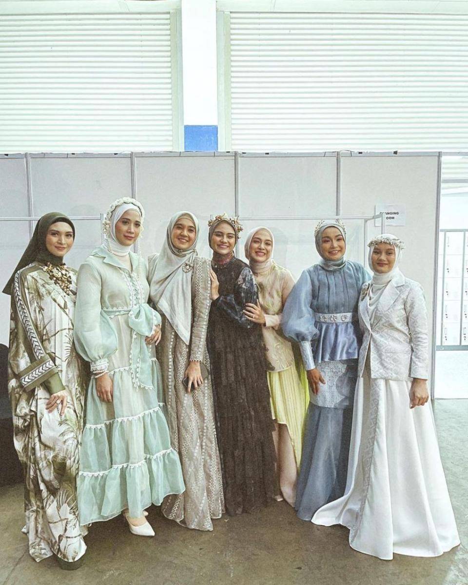 Fanny Fabriana dan rekan artis (instagram.com/fannyfabriana)