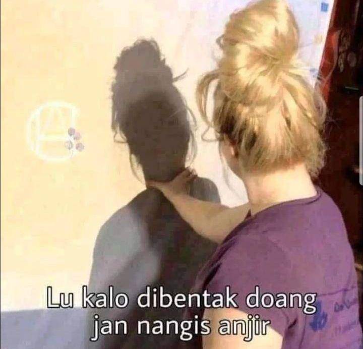 meme anak introvert (instagram.com/mittensbunnie)