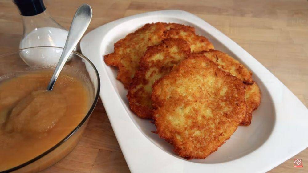 ilustrasi reibekuchen (youtube.com/Beas Rezepte und Ideen)