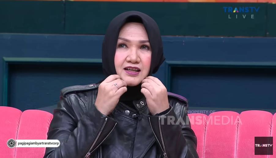 Tuty Wibowo penyanyi lagu "No Comment" (YouTube.com/TRANS TV Official)