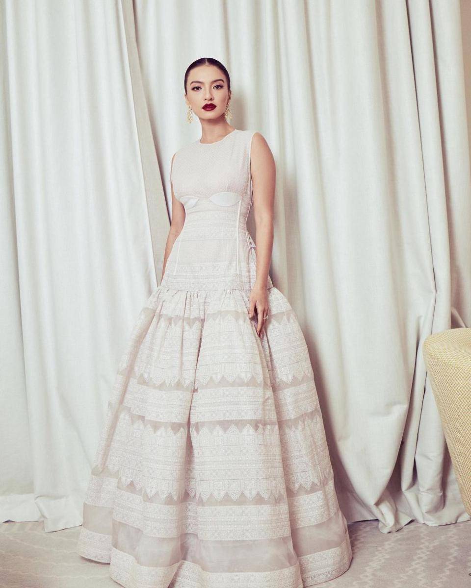 outfit kencan ala Raline Shah (instagram.com/ralineshah)